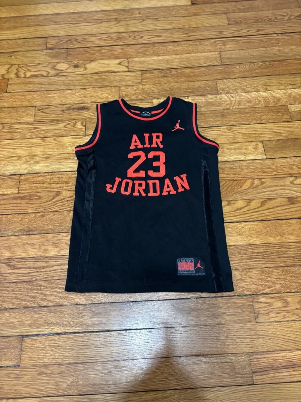 Nike Michael Jordan Basketball Jersey Size Youth Boys Small 8-10 Black Red